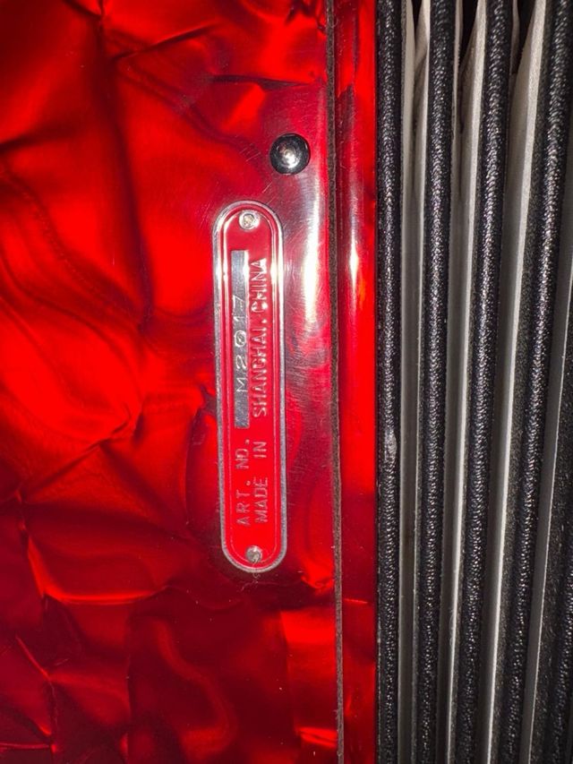 Acordeón antiguo Bailo