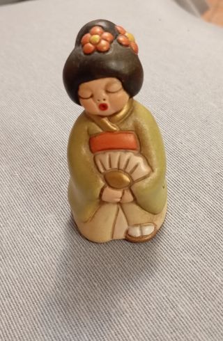 Statuetta Thun Geisha