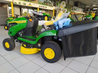 Tractor cortacésped John Deere X117R
