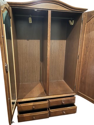 Lote de Muebles Armario, cama, cómoda y mesillas