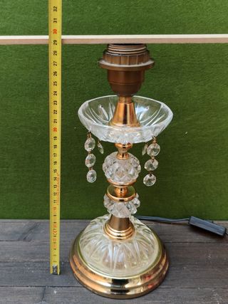 Lámpara de mesa latón cristal tallado con lágrimas