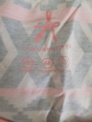 Camiseta tirantes negra y rosa