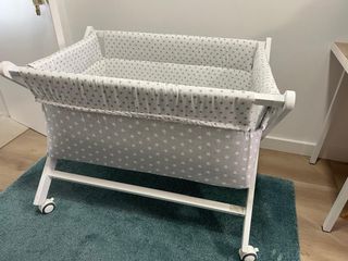 Cuna bebé estrellas beige