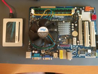 Placa base ASRock + SSD Crucial