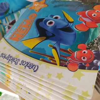 Lote 8 libros Disney 