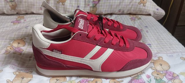 Zapatillas Often rojas retro mujer