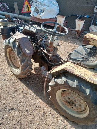 Tractor Pasquali antiguo pascuali