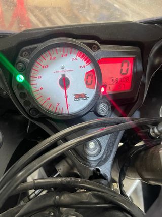 Moto Suzuki GSXR 600 K6