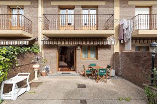 Casa adosada en alquiler en Egia en San Sebastián-Donostia