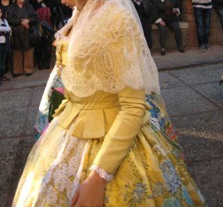 Traje Fallera siglo XVIII - Amarillo