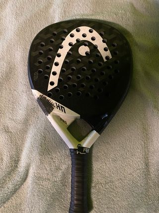 Palas de pádel reparadas.