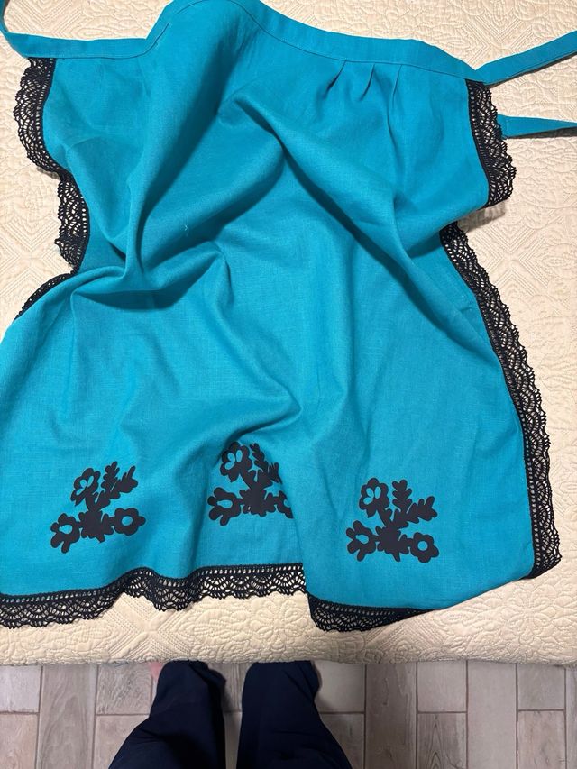 Delantal huertana azul y beige