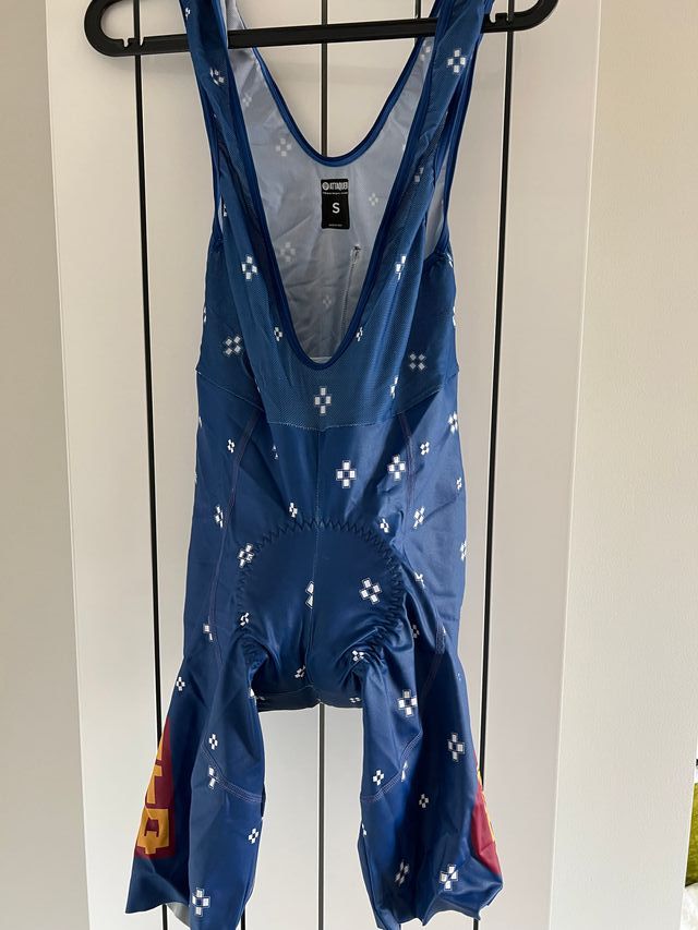 Conjunto maillot y culotte Attaquer Ed. Limitada