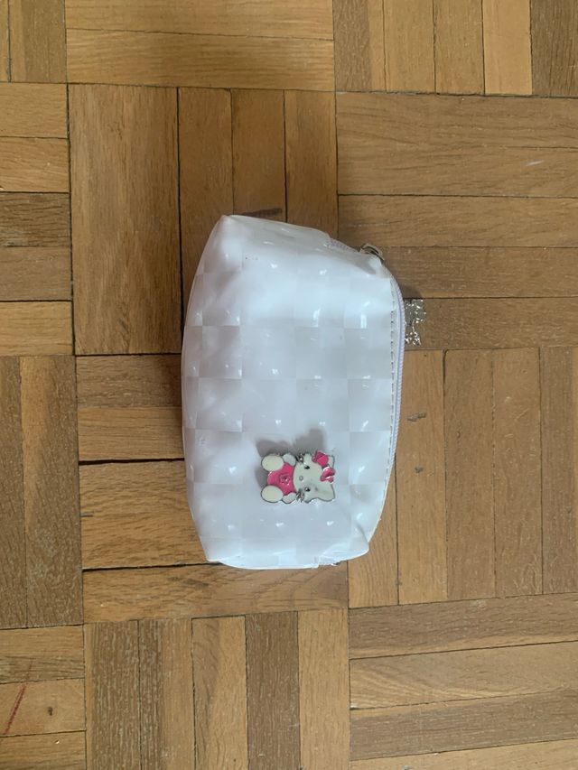 Monedero Hello Kitty blanco