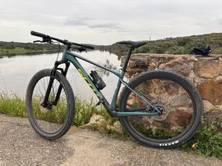 Scott Scale 2024 impecable + 2 juegos de cubiertas