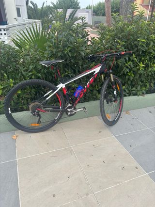 Bicicleta montaña: ¡Impecable!  
