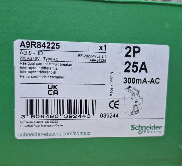 NUEVO Diferencial Schneider 25A-300 mA