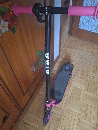 Patinete eléctrico niña