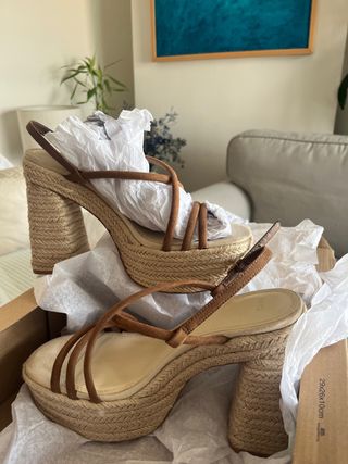 Zapatos cuña esparto marrones