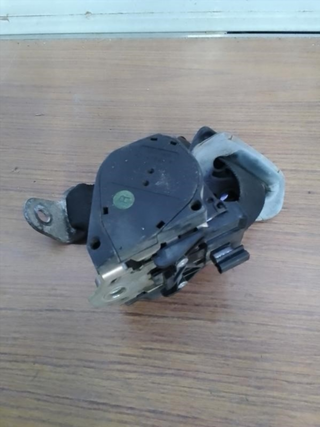 Cinturon seguridad trasero derecho Ford Es