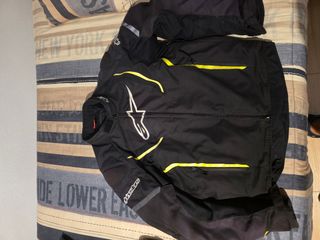 Chaqueta Alpinestars negra c/amarillo
