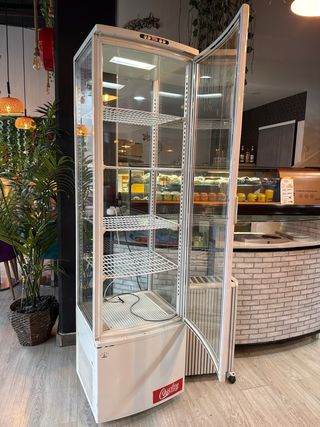 Vitrina refrigerada para pastelería