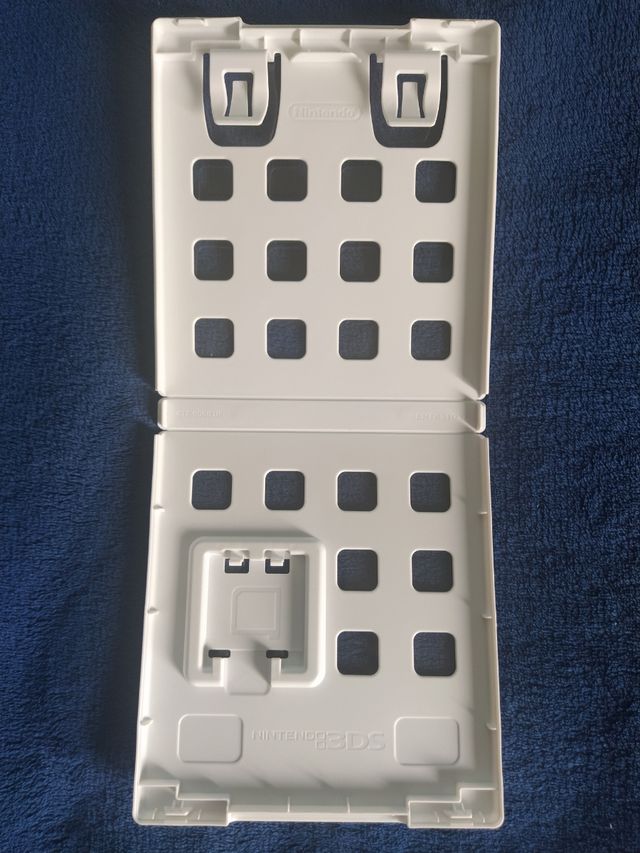 Cajas ORIGINALES 3DS Nintendo ( 2 Euros X CAJA )