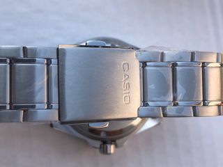 Casio  Duro/marlin mdv 106
VERDE bracciale acciaio