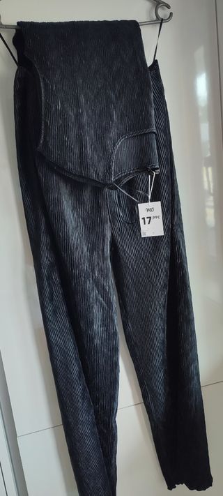 Conjunto Preto - Calças e Top Plissado