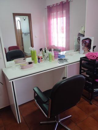 Mobiliario de peluquería seminuevos 3 meses de uso