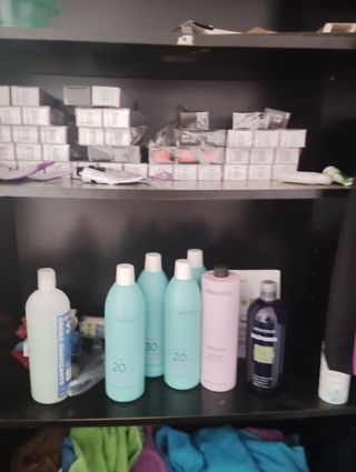 Mobiliario de peluquería seminuevos 3 meses de uso