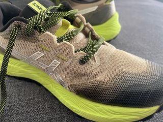 Zapatillas Asics Trabuco 12 - Beige/Amarillo