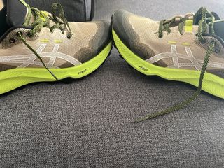 Zapatillas Asics Trabuco 12 - Beige/Amarillo
