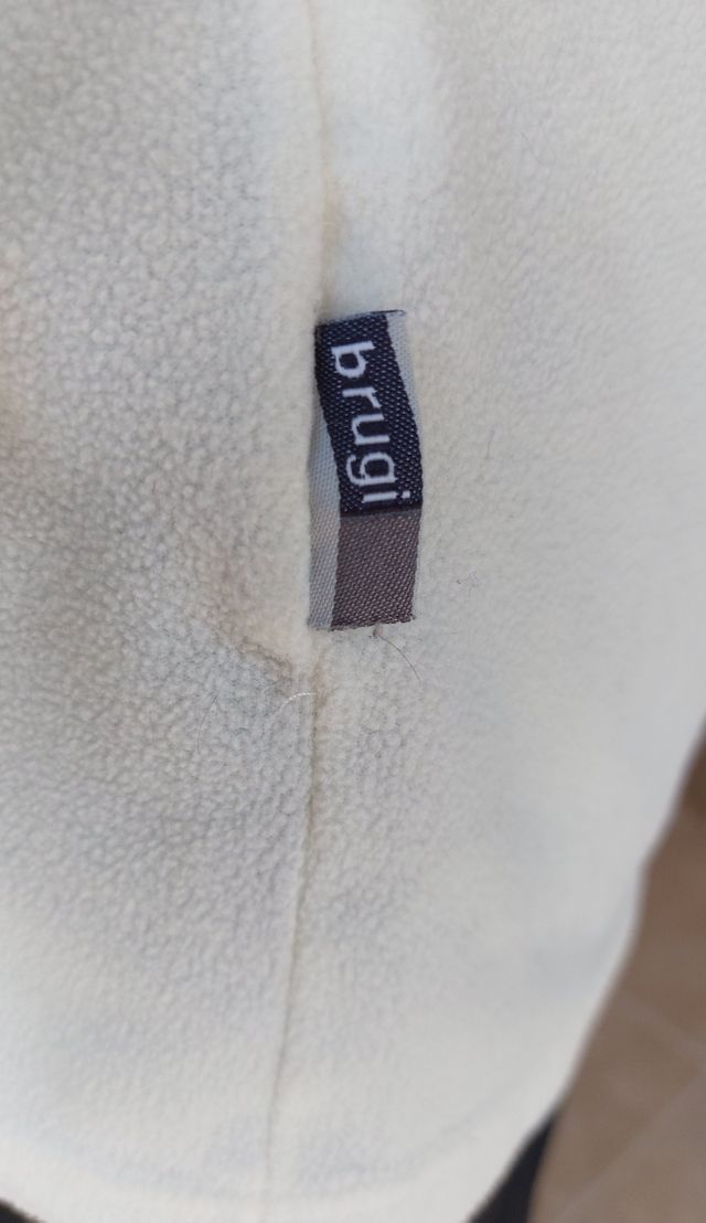 Polar fleece Brugi. Blanco roto, nata. 38-40.