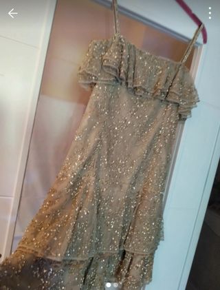 Vestido beige y dorado fiesta
