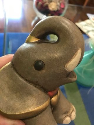 Elefante Thun in ceramica 