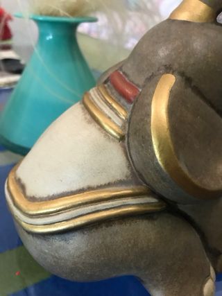 Elefante Thun in ceramica 