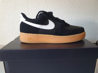 Nike Air Force 1 '07 LV8 - Negras