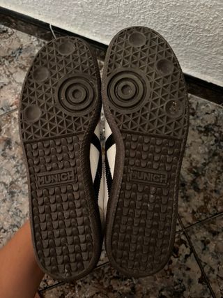 Zapatillas Munich blancas talla 43