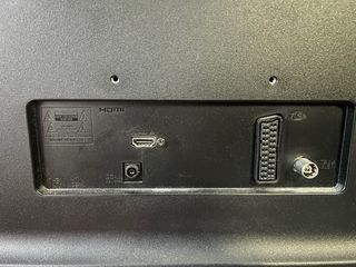 TV LG 28" - Televisión negra