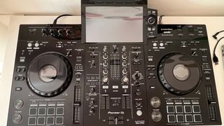 Pioneer XDJ-RX3: Mesa de mezclas