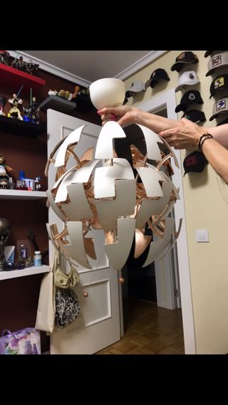 Lámpara colgante blanca estilo Death Star