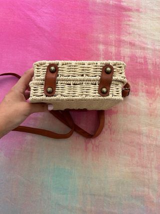 Bolso mimbre marrón beige
