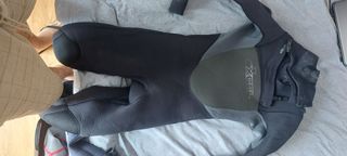 Traje neopreno Xcel 5/4/3 talla XS
