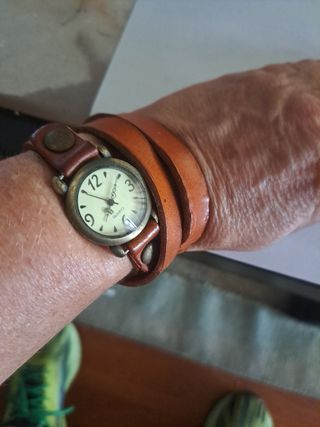 Reloj Vintage cuero. Pulsera