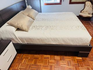 Cama matrimonio color Vengue 1.50