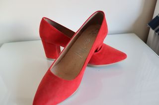 Tacones rojos Chamby -talla 38
