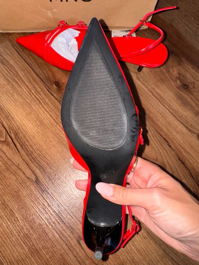 Tacones rojos elegantes - talla 39