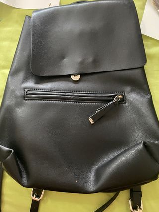Mochila negra mujer
