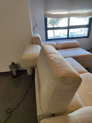Sofá chaise longue con arcon abatible